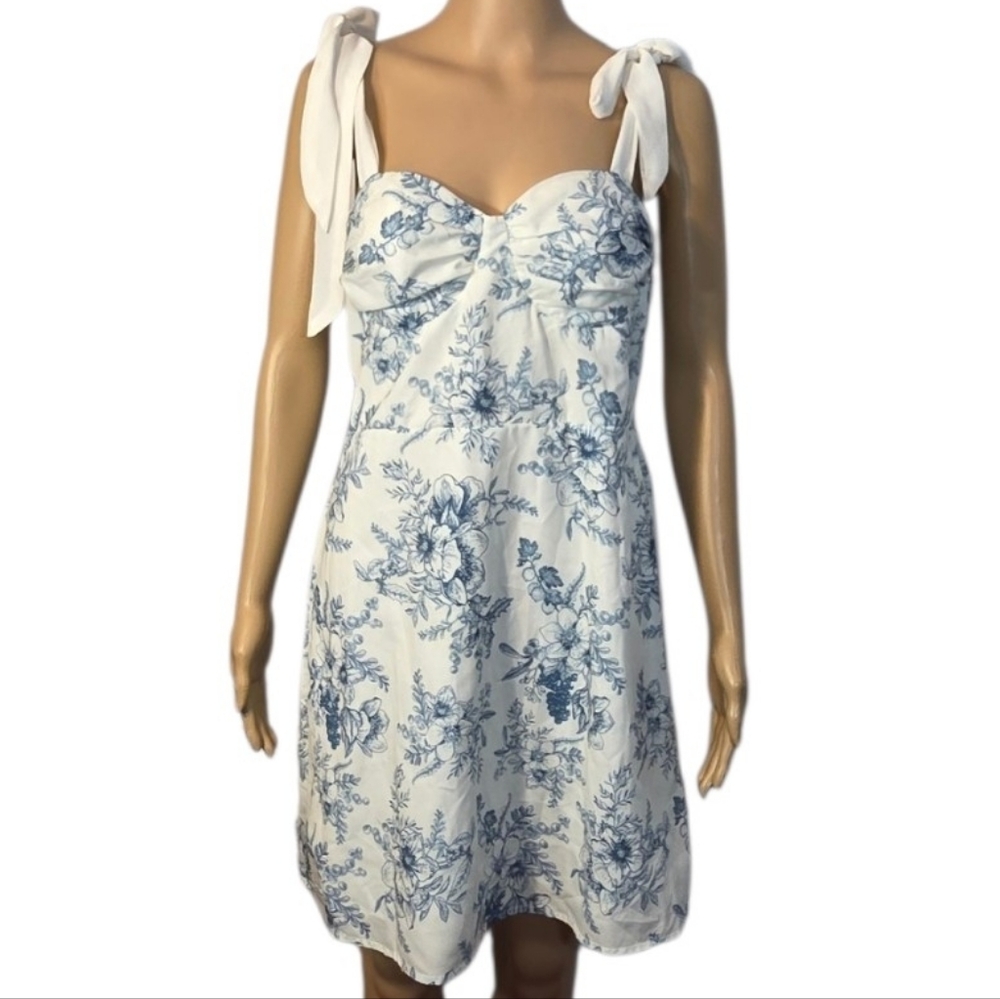 SHEIN Dress Floral Mini Tie Shoulders Blue White Womens Size Large